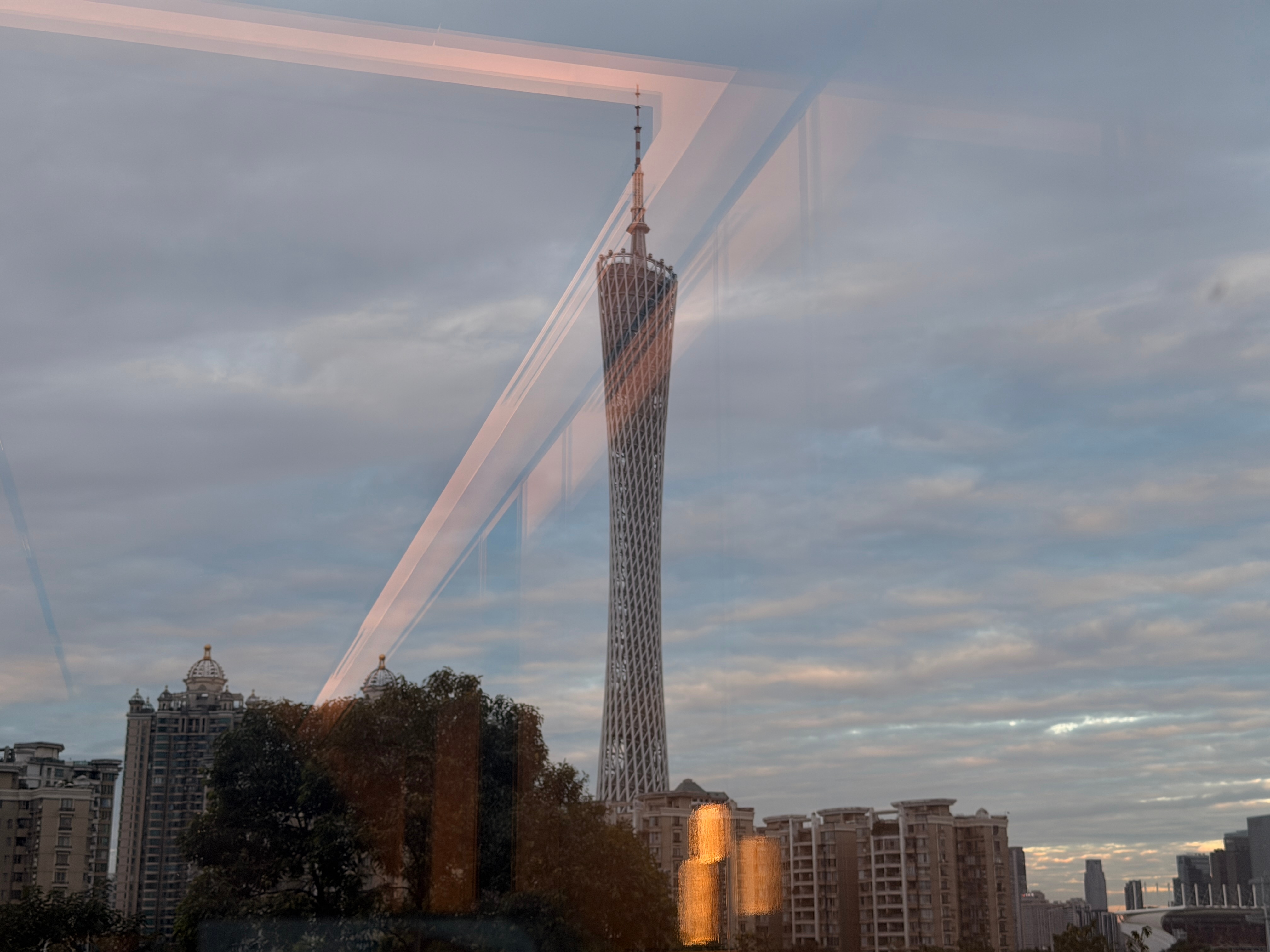 早广州车展，我开始化妆啦 