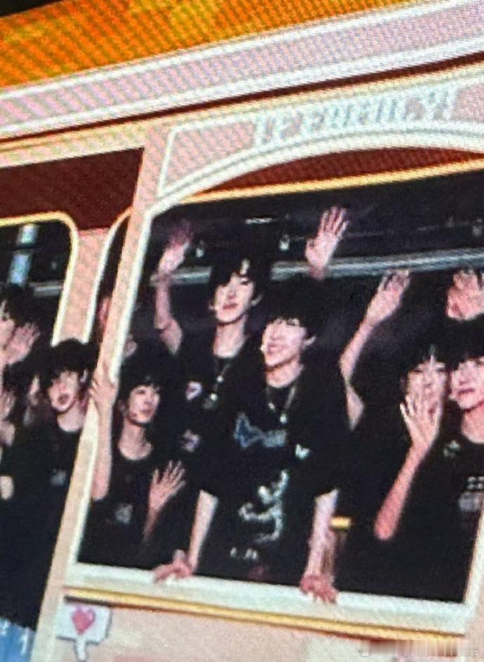 tg奇文婚车站一起了！ 