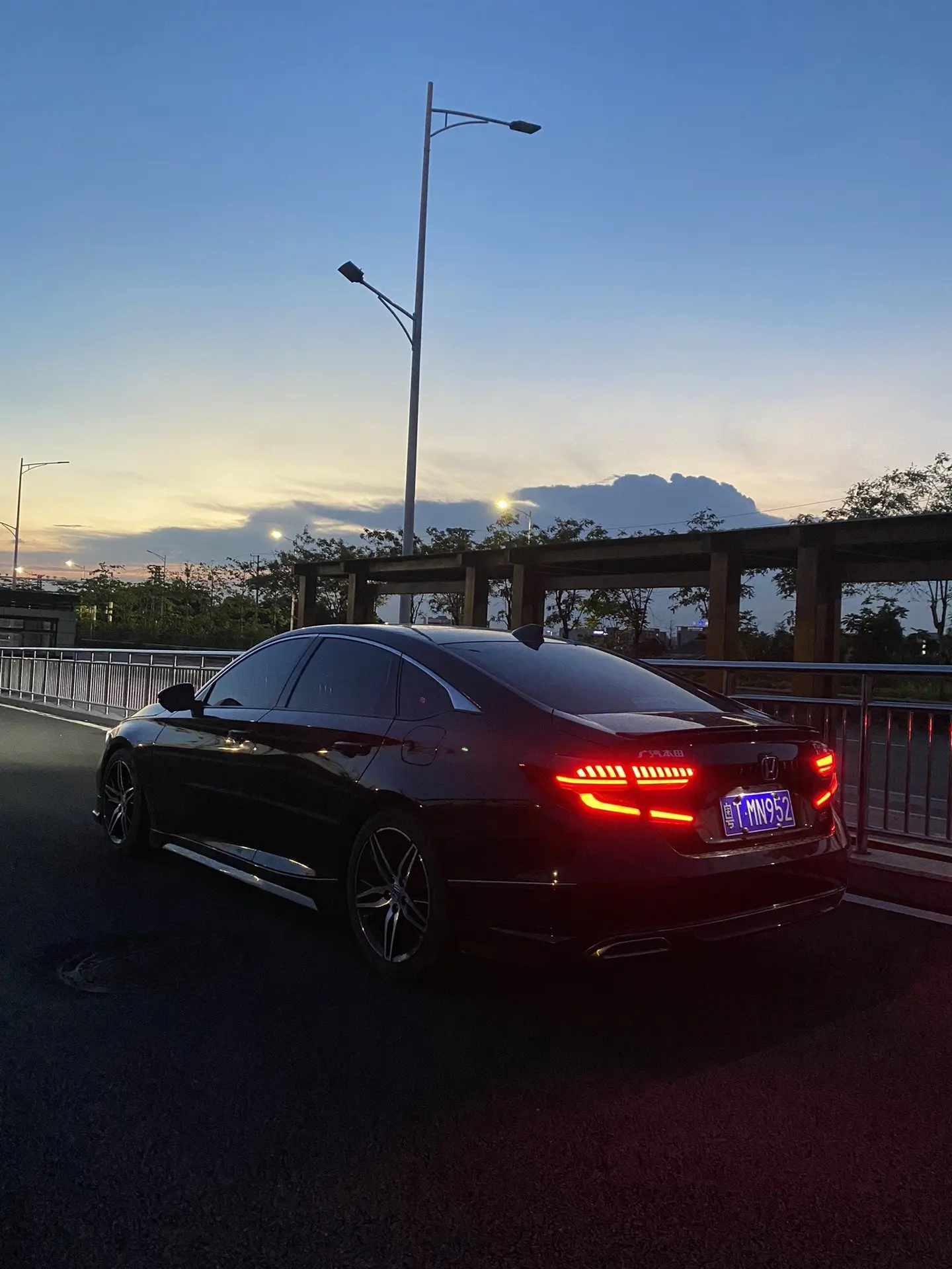 上班累了可以停下来 生活累了停不下来
