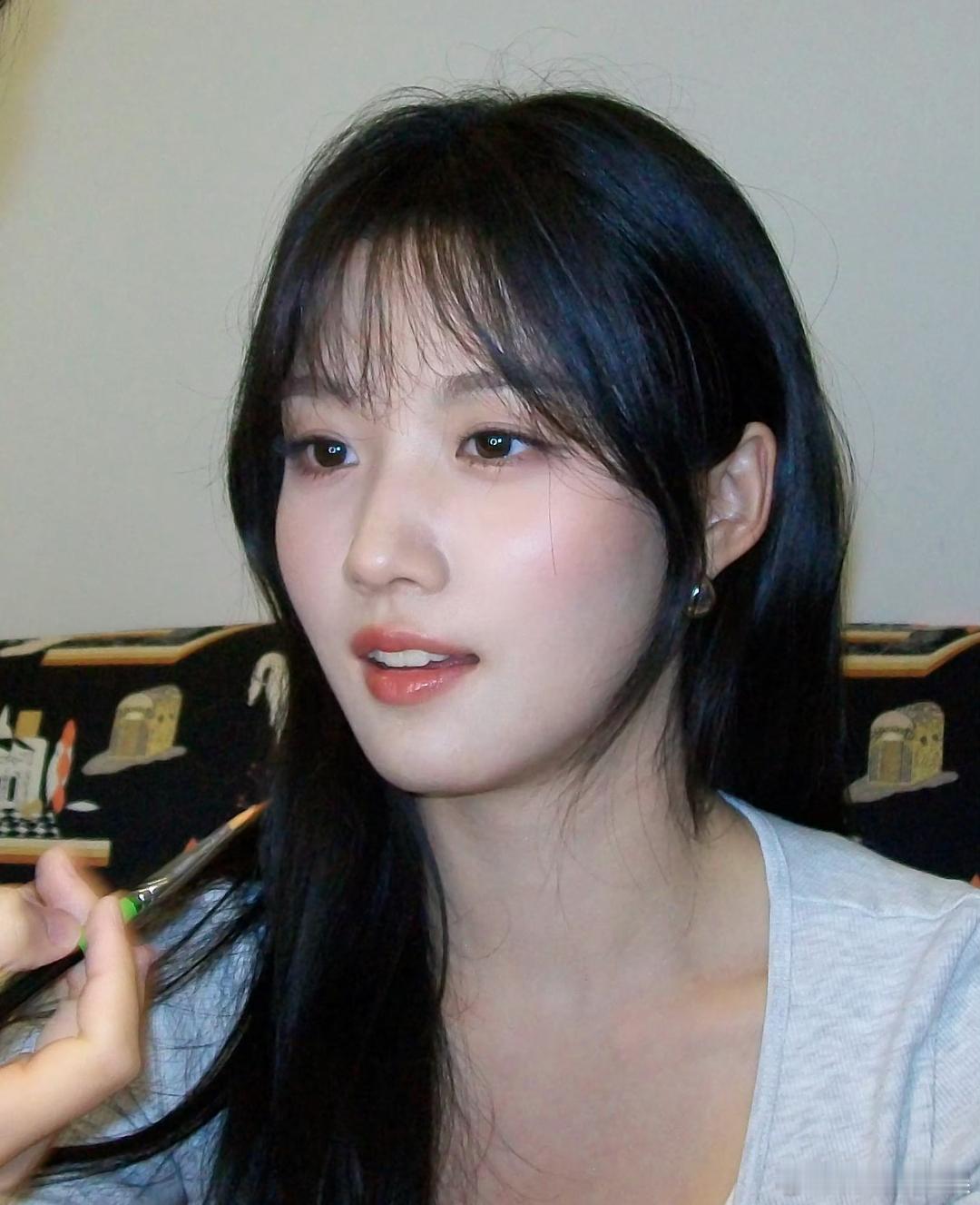 没有人觉得卢昱晓更适合混韩娱吗[哇][哇][哇]而且真的很有特点，美的很精致#卢