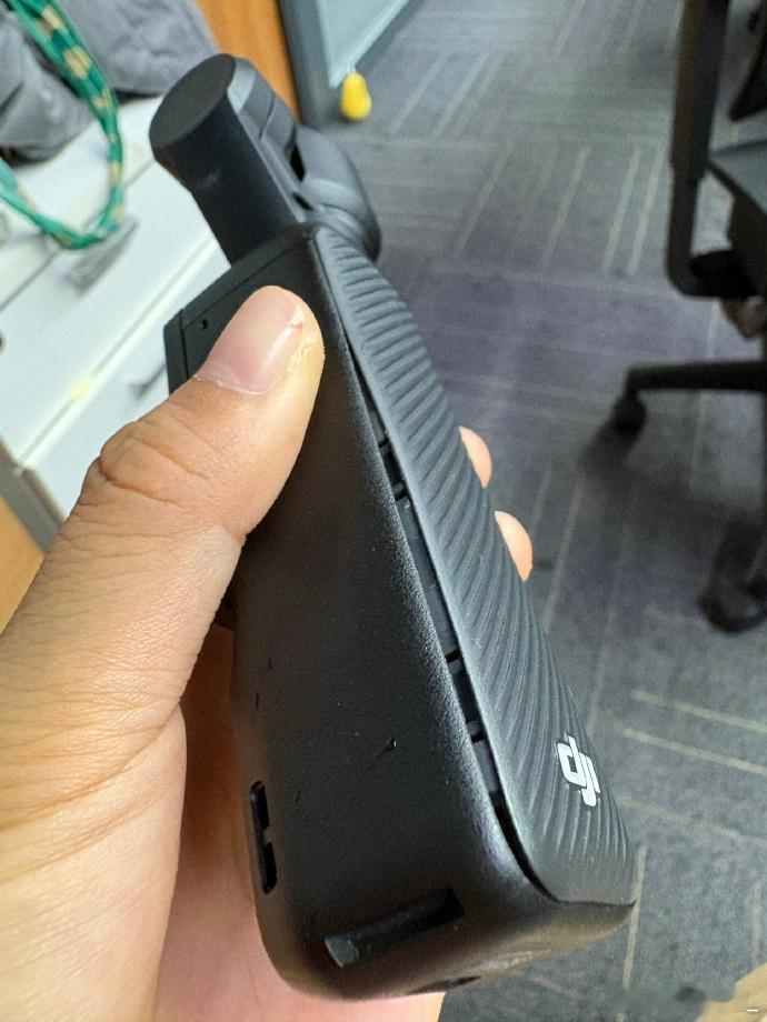 大疆Pocket4 传感器没提的话，估计没改双镜头也没说，就是不知道有没有光学变