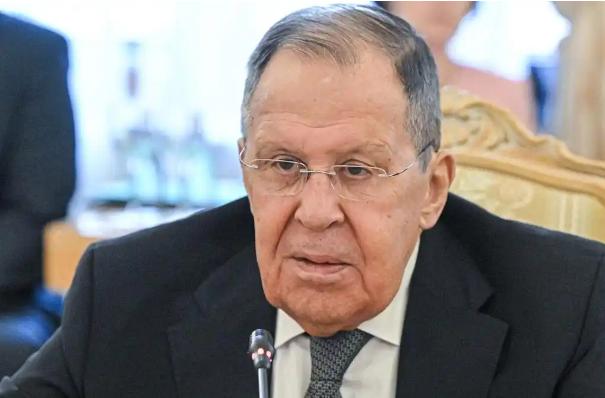 太意外了！4月9日俄罗斯外长拉夫罗夫面对媒体，直接爆出俄美关系的核心内幕，没有任
