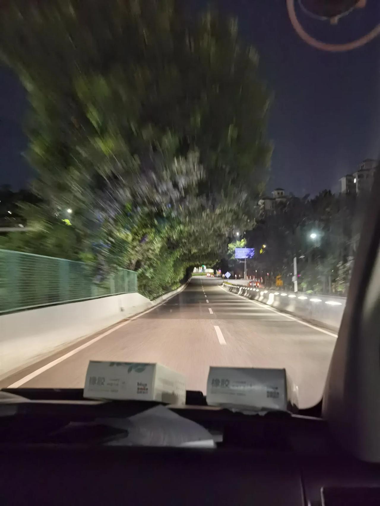 2.8万救护车的思考：“生命账单”与人间百态  

很多人对救护车收费很不理解，