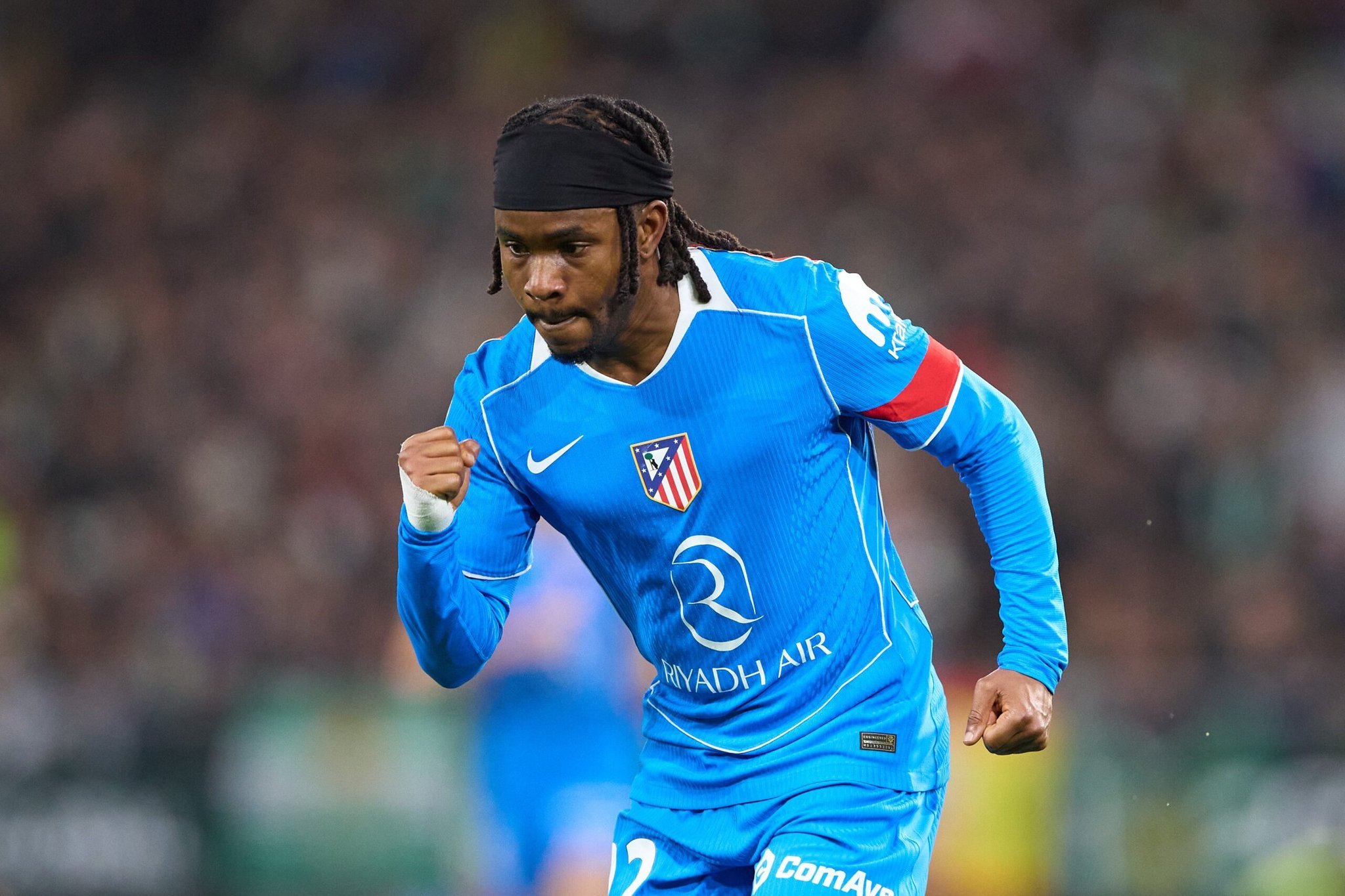 拜仁在去年夏季转会窗口关闭前与Ademola Lookman及其经纪公司（由RO