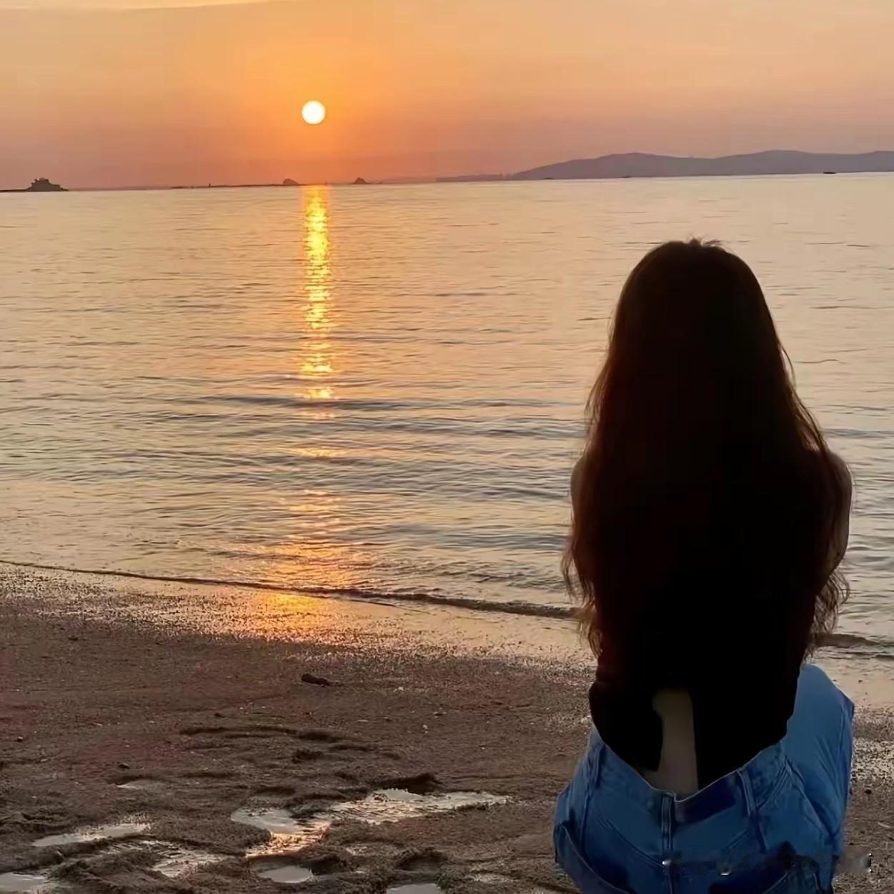 一个重感情的女人输在了哪

她不是情商低，也不是因为没人喜欢，没人要，而是她输在