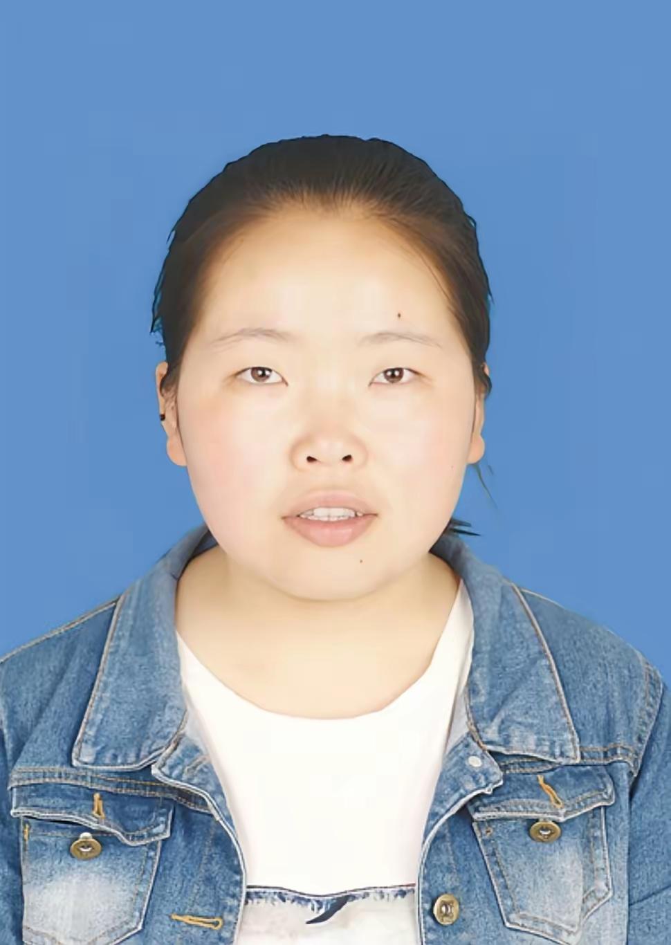 葛莉娜这十几年，过得确实不容易。

她怎么也不会想到，十六岁那年父母接连离世，这
