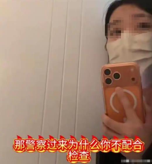 相由心生？这句话该改改了！近日，泉州，一个长得挺甜、用着最新款苹果手机的姑娘，短