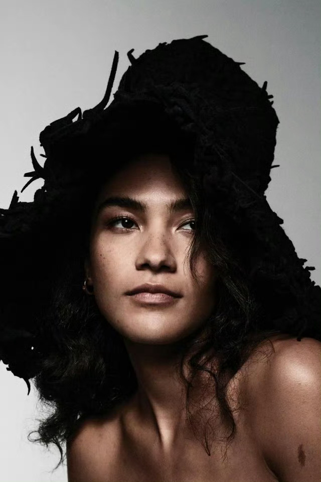 Olivia Dean  Vogue Australia December 20