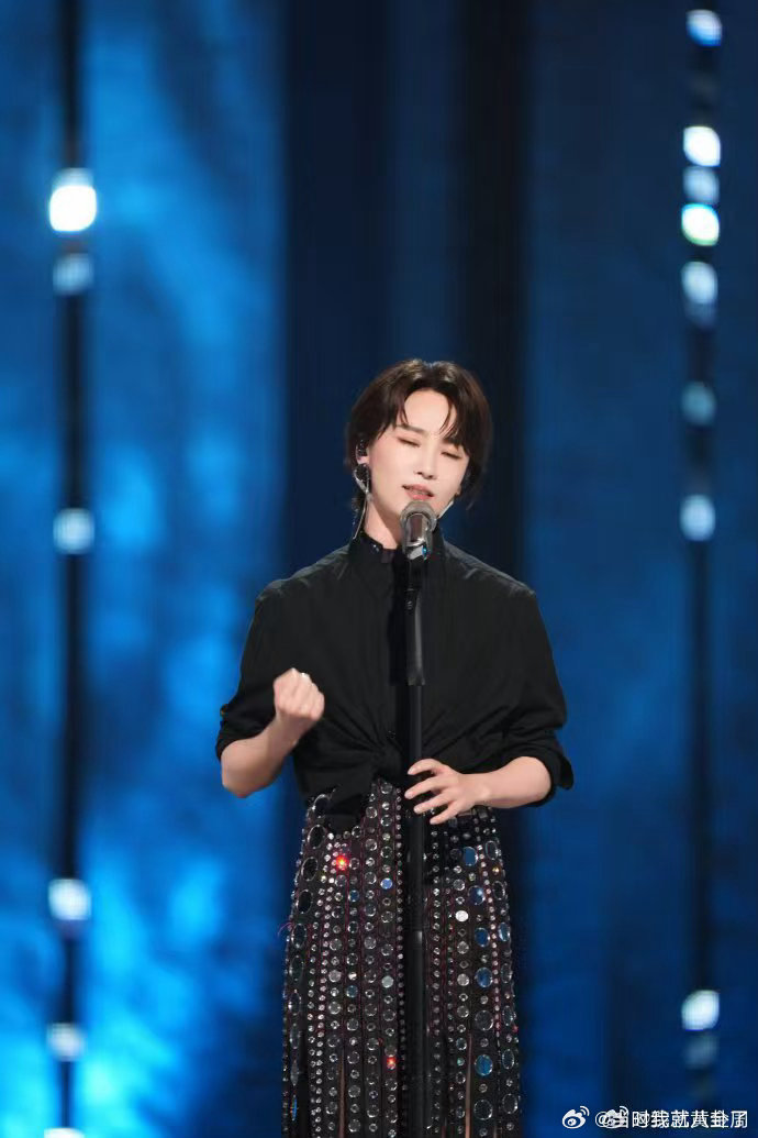 乘风2026夯爆了 《乘风2026》简直了！3日内TOP 1热搜31个，双榜49