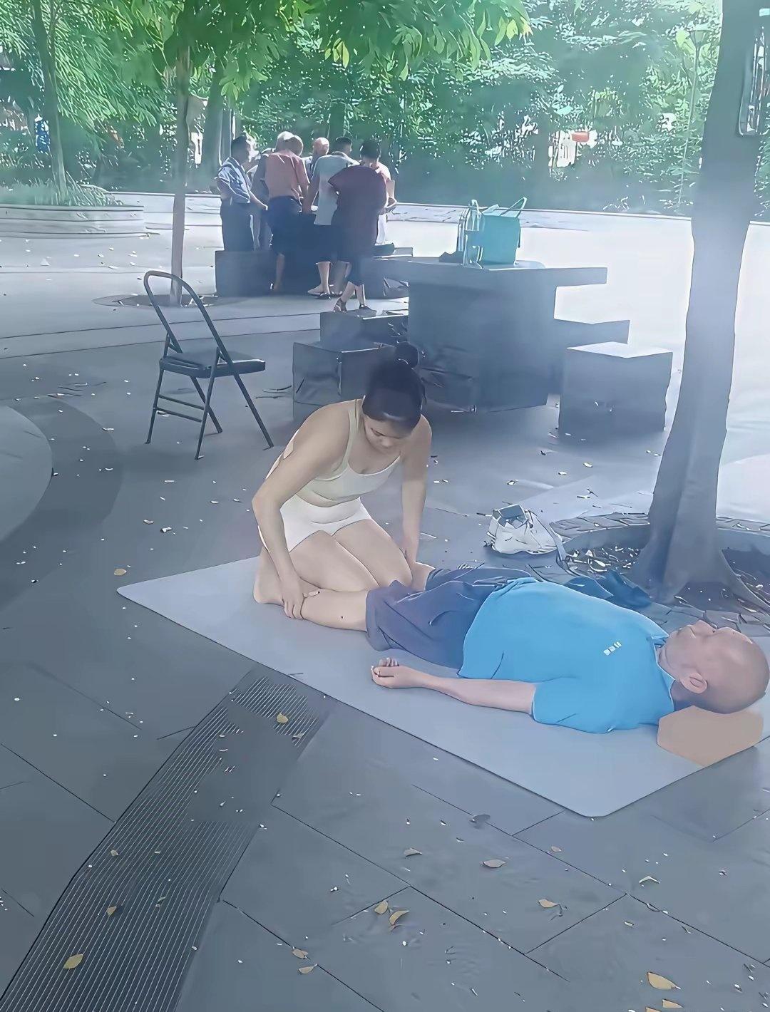大妈马上就要到了，留给大爷的时间不多了 ​​​