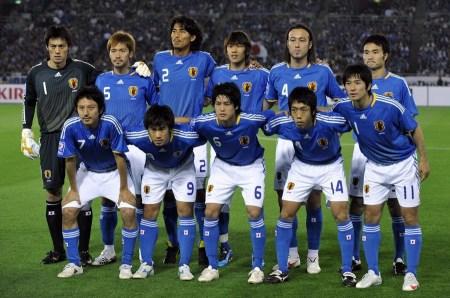 日本队也坑了韩国队。球场如战场。兵不厌诈。

你说日本是故意放水？还真不是——人