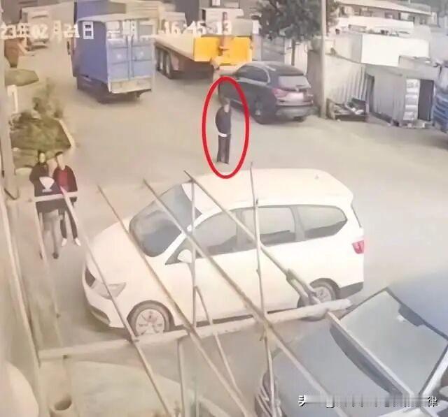 95岁老人车祸身故引发司法大讨论：责任划分与量刑争议背后的温情与理性！

广东阳