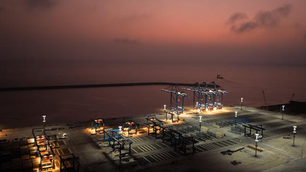 中使馆发声：坚决反对和强烈不满！据“中国驻秘鲁使馆”，中国驻秘鲁使馆发言人就美方