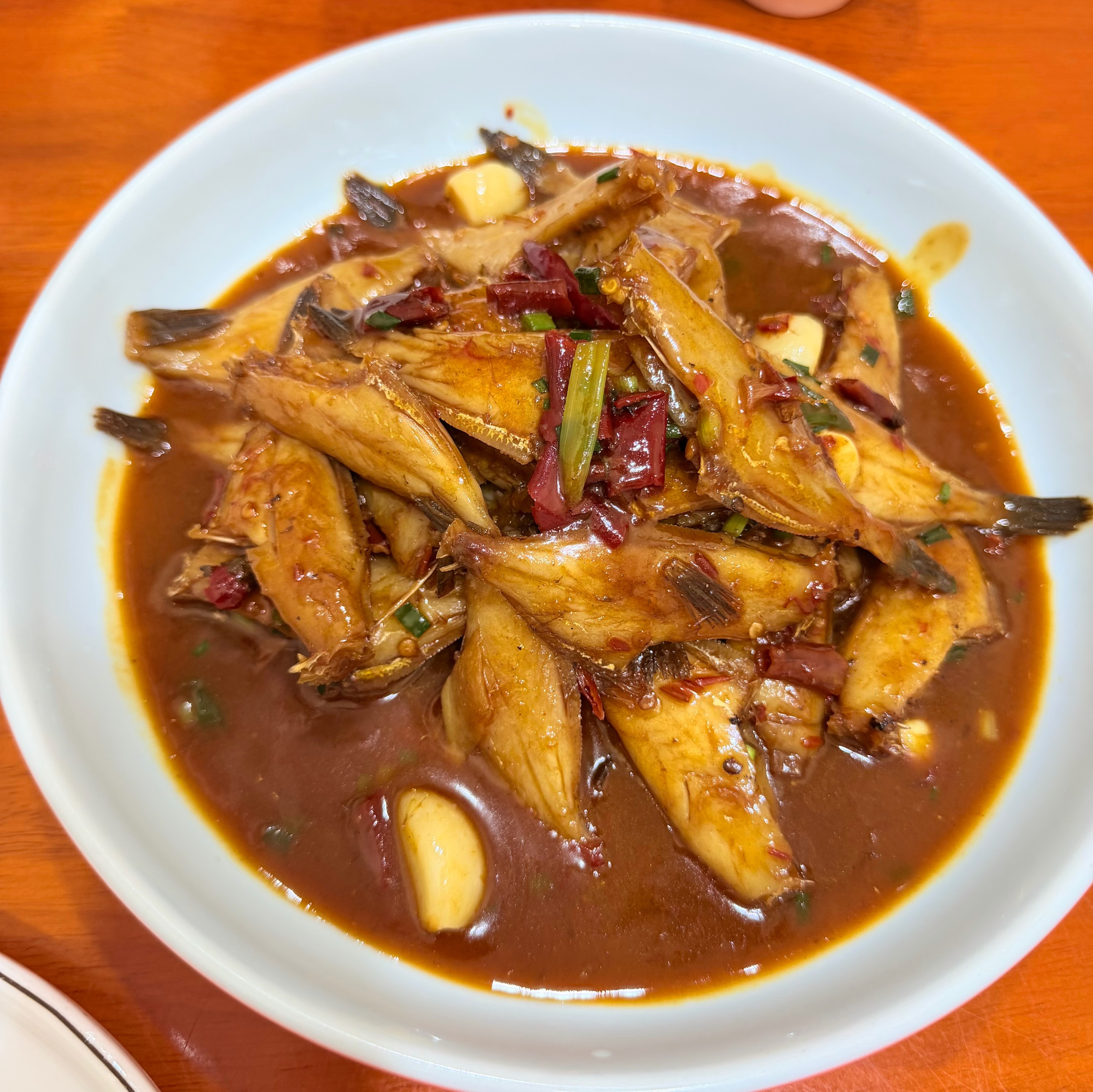 一个人也要好好吃饭晚饭到现在才吃点的小白菜肉圆汤红烧扒皮鱼 基本吃完 