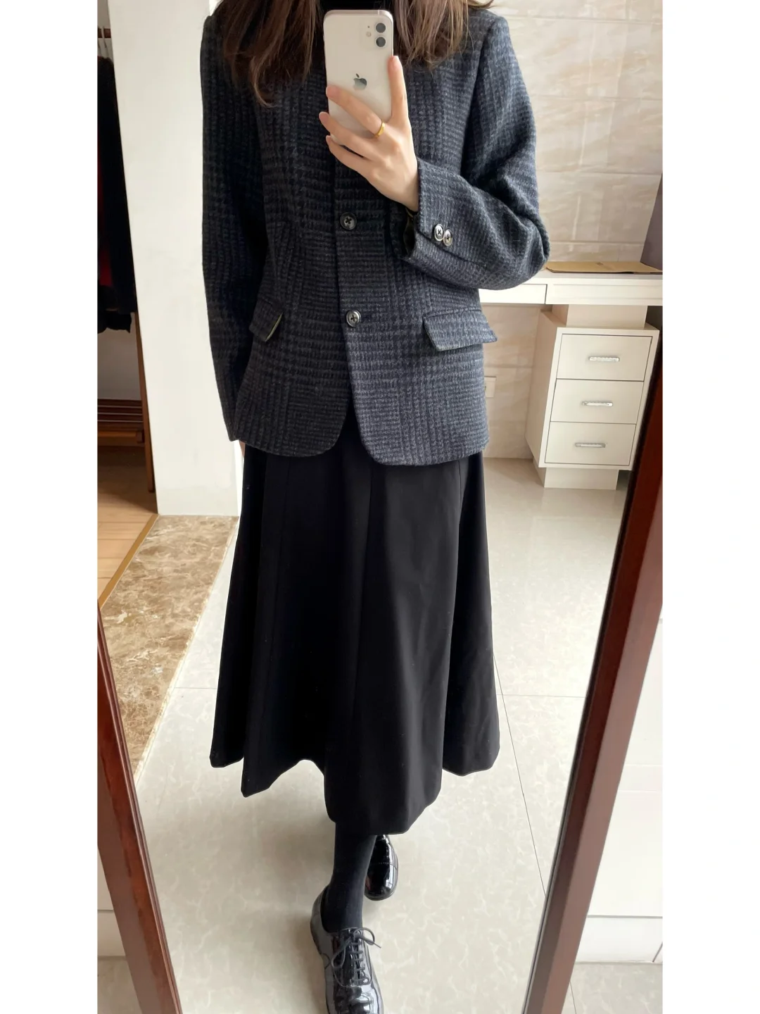 新衣试穿/经典格子西装