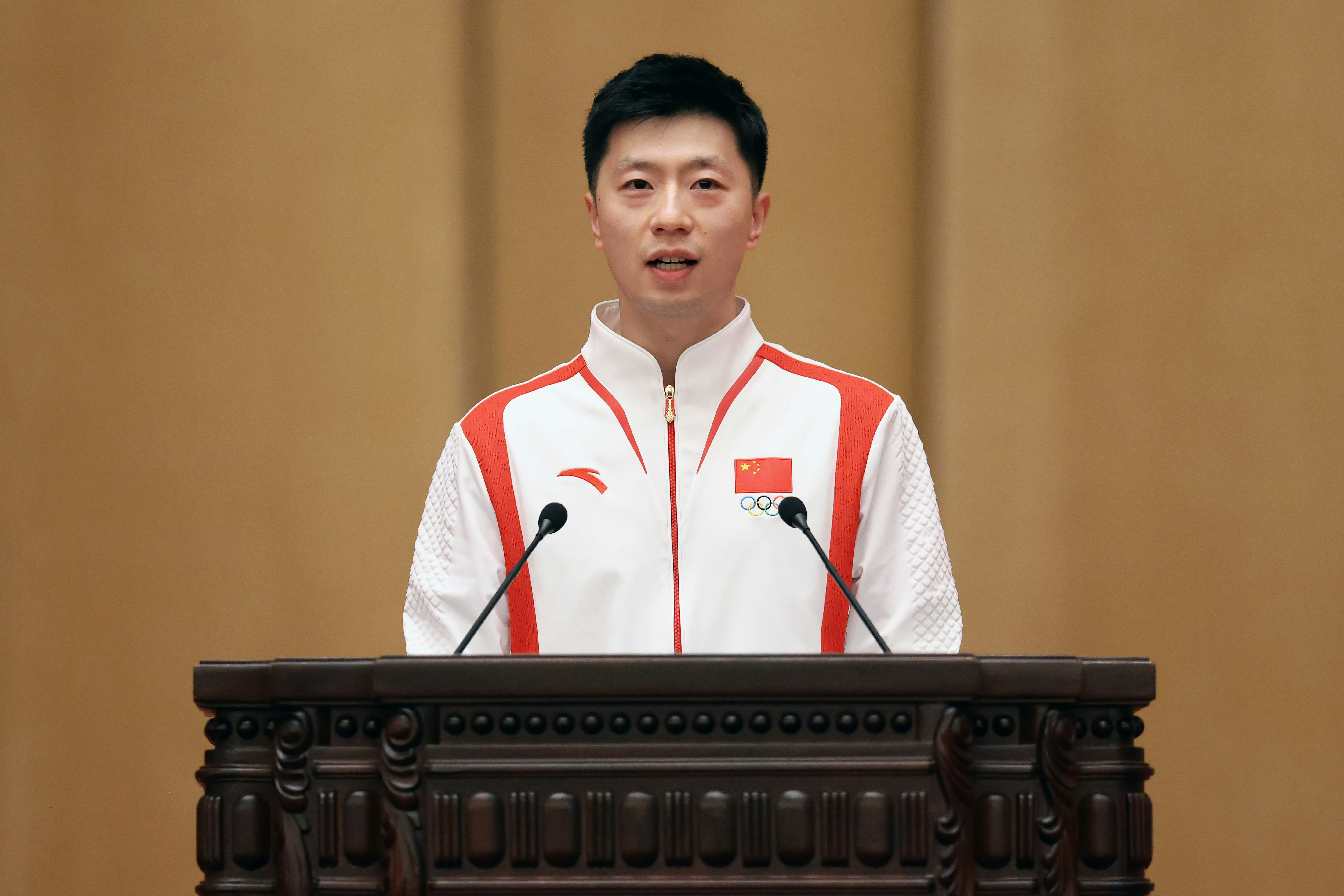 鞍山小马马龙乒坛goat马龙乒坛历史第一人马龙，早安马龙，你的美丽人生才刚刚开始