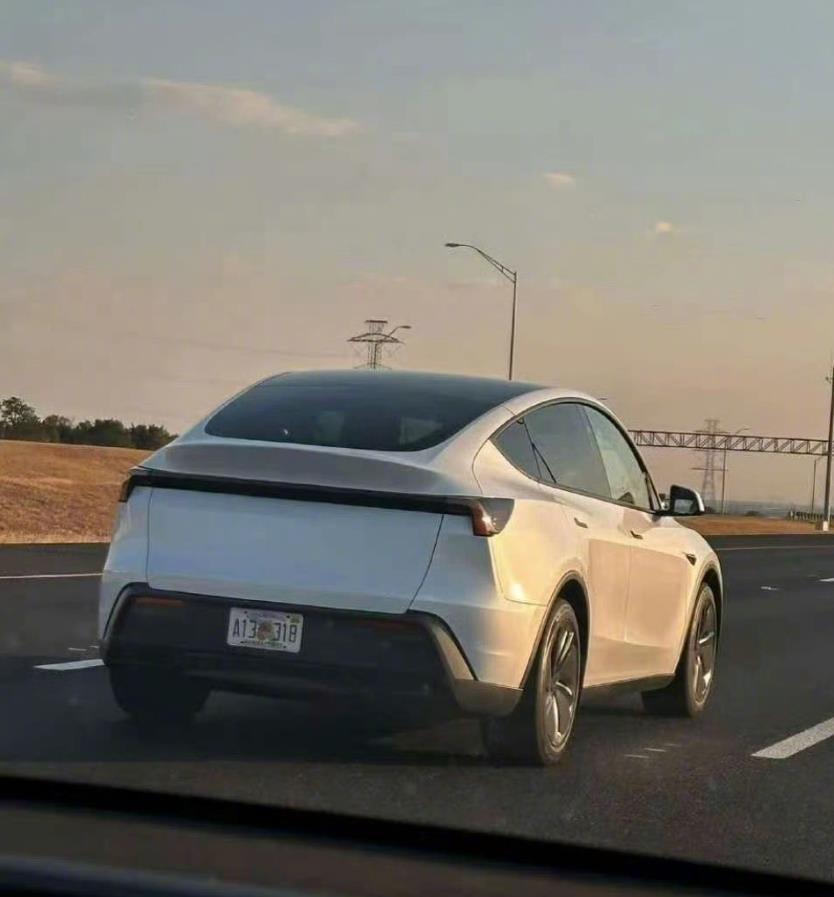 廉价Model Y实车，售价有可能或在20万以内！【来自懂车帝车友圈】