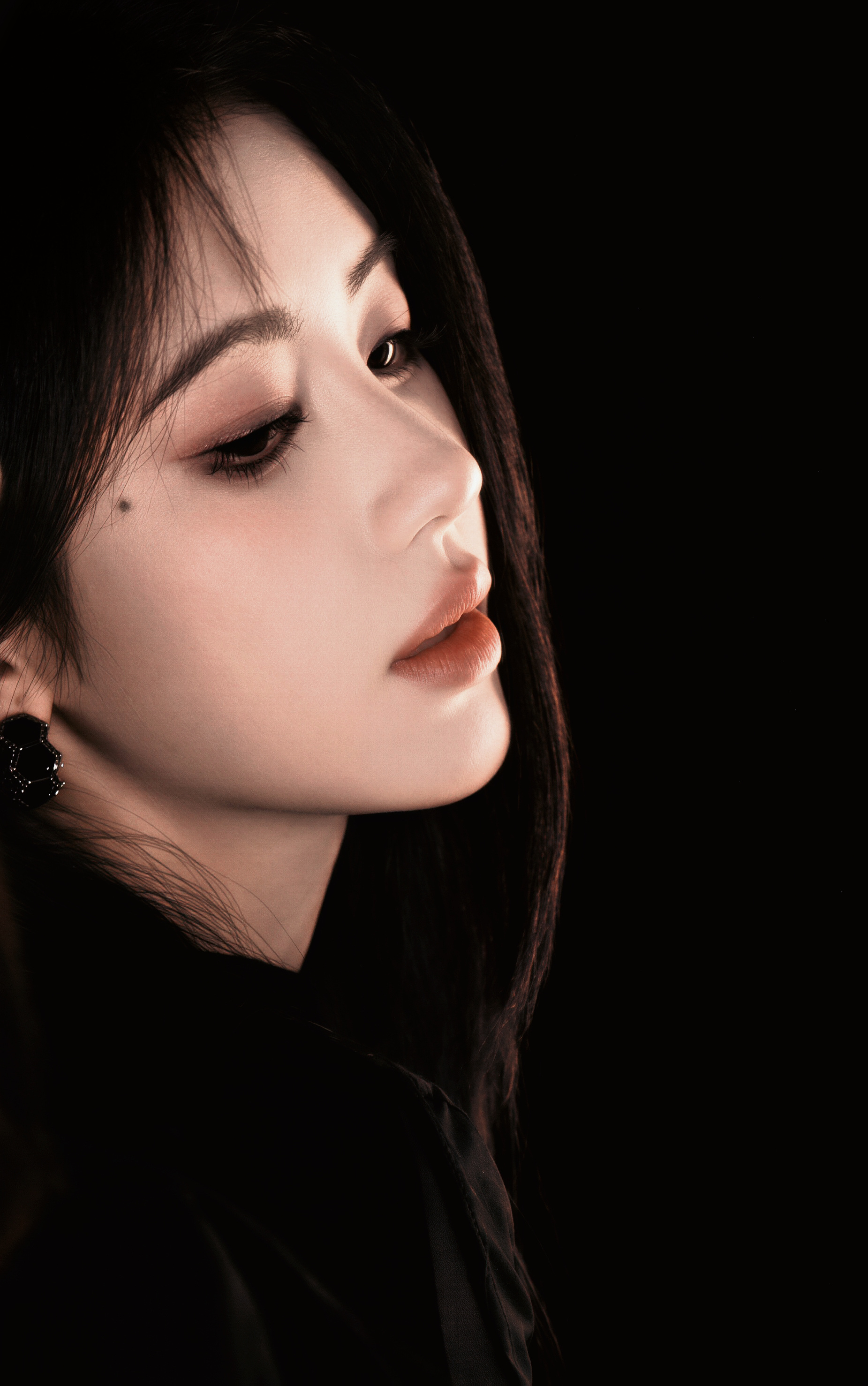 欧尼 🖤✩₊°☽～ 
