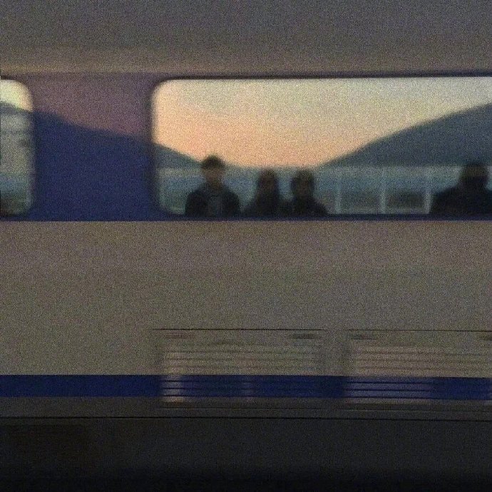 这世上所有关系，都是相互的。你给我一颗糖，我会给你小蛋糕，你拉我看星星，我就会带