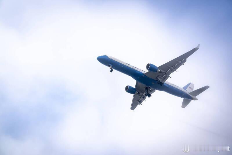 特朗普的“国庆大礼”！卡塔尔赠机改装“空军一号”在即，预计今夏交付海外新鲜事 美