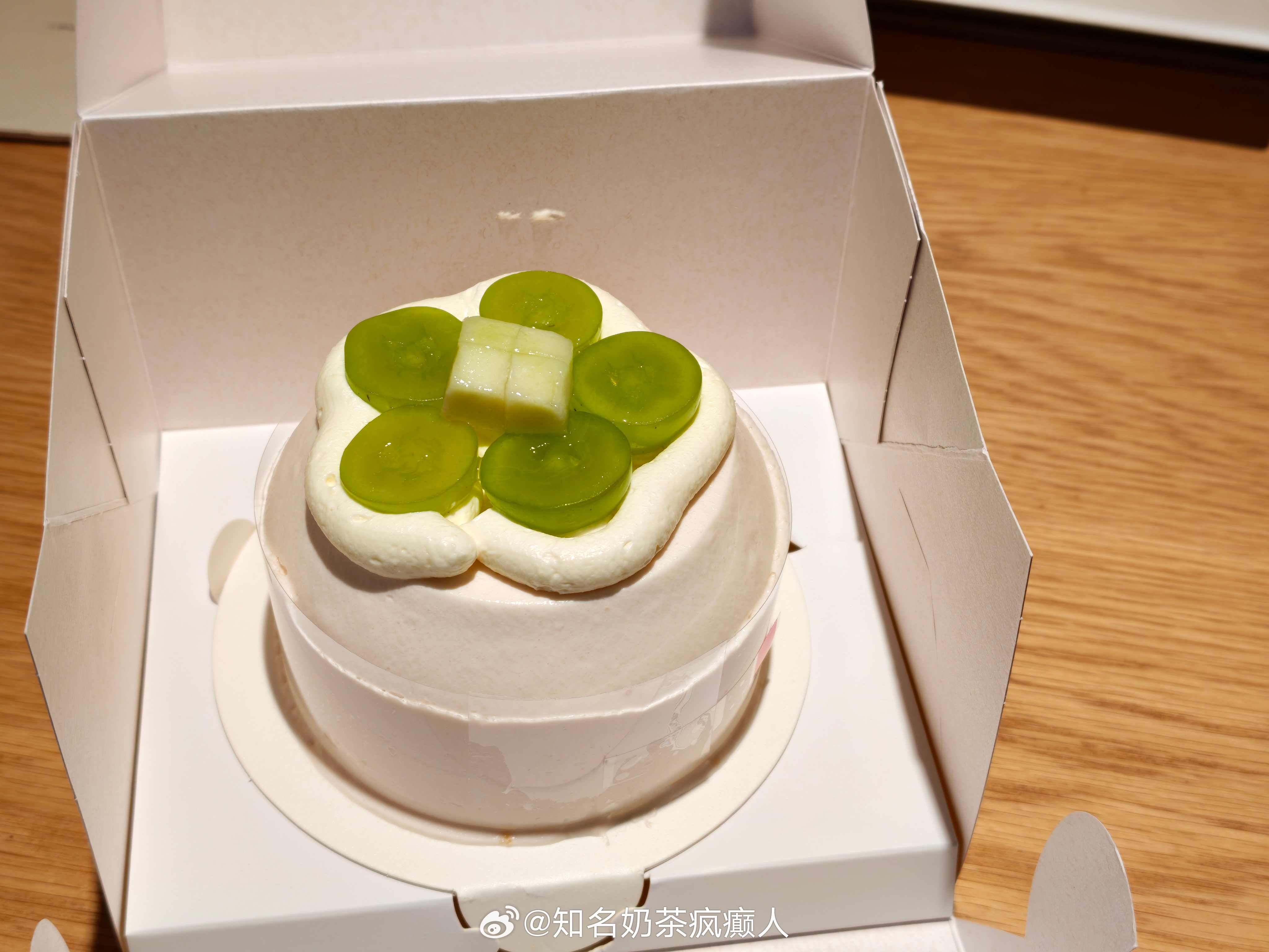 报复性吃甜食[拜托] ​​​