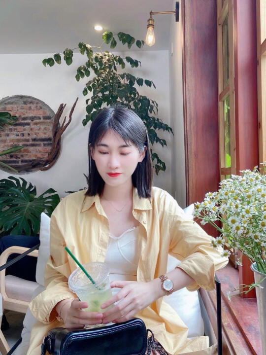 不要太用力走向任何人，要用力走向自己