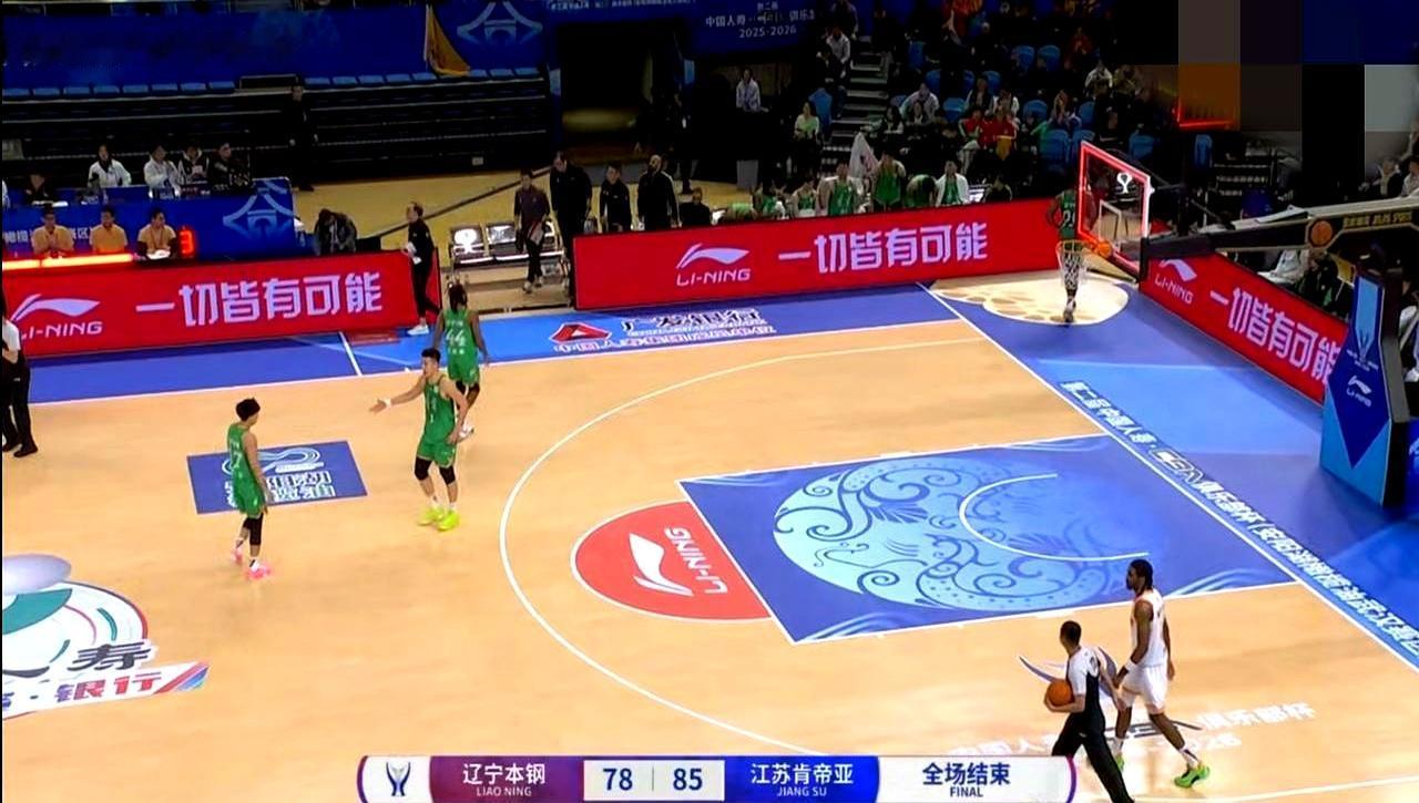 被倒数第一的江苏队大逆转，这还是我们熟悉的辽篮吗？
 

再加上满天飞的“韩德君