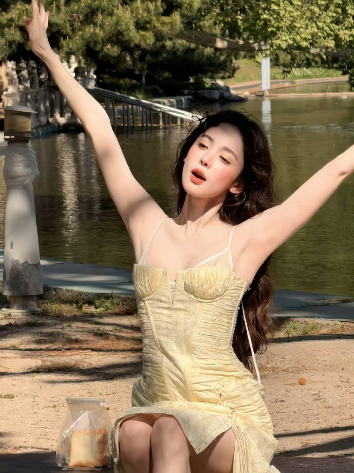 娜扎画报精灵大片仙品天花板来了！娜扎画报大片，每一帧都美到窒息娜扎前经纪人回应迪