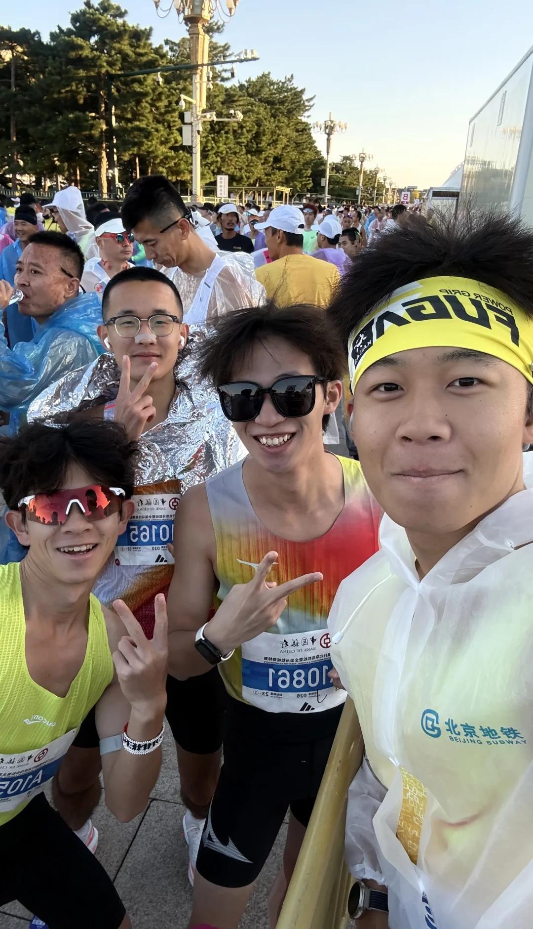 北马跑不赢
周六比赛周天回还是太赶了，看来我还是很年轻[害羞]
四个月月跑量10