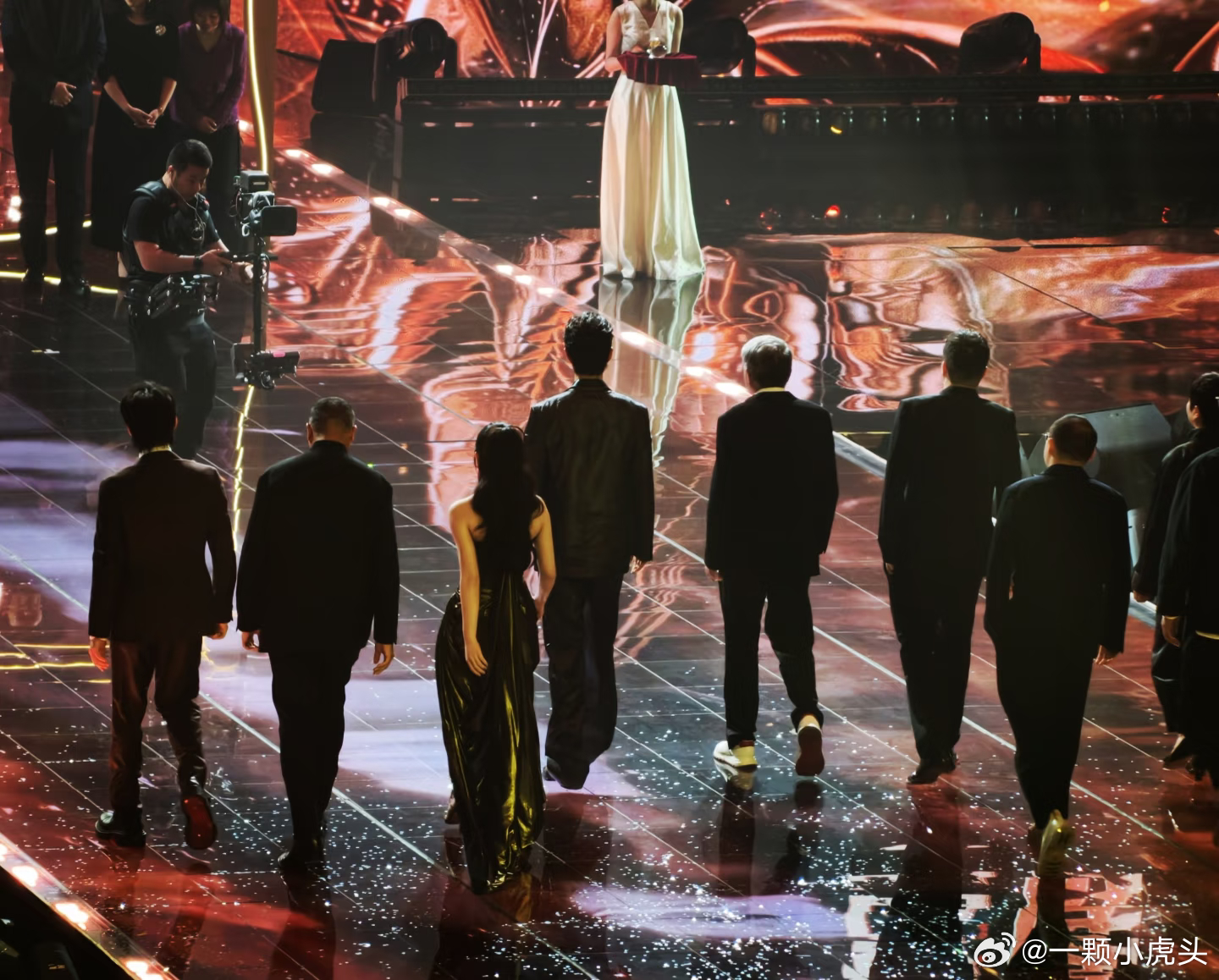 藏海传剧组品质盛典上台神图，MVP结算时刻👏 