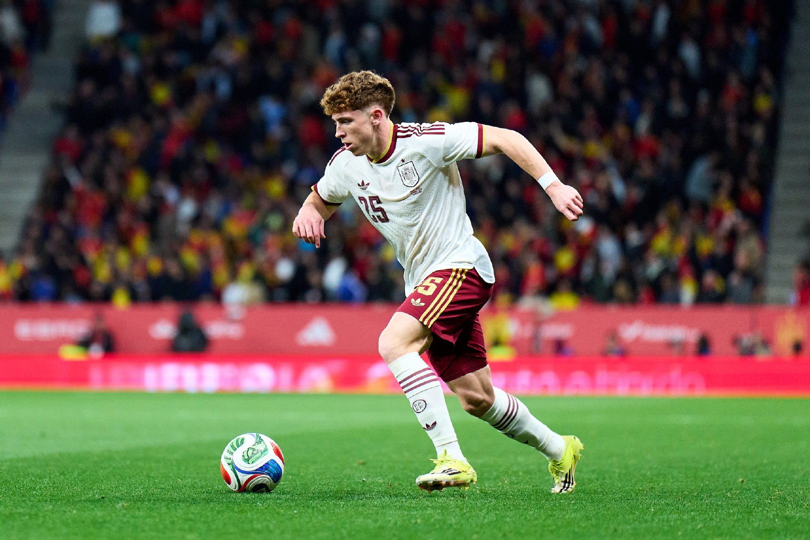 马卡报：维克托·穆尼奥斯肌肉受伤，这次受伤让他的世界杯之旅变得更加艰难。一切都取