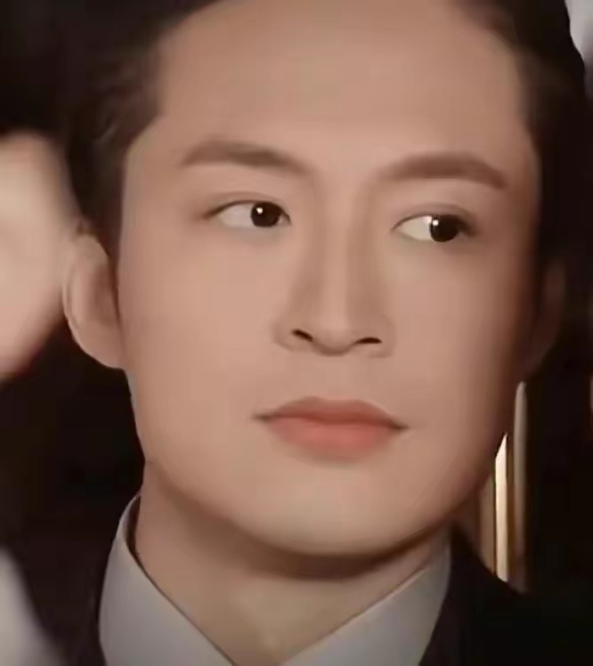 马景涛儿子长成了爸爸的样子，以后可以走娱乐圈的道路，爸爸资源那么好的，但是你能不