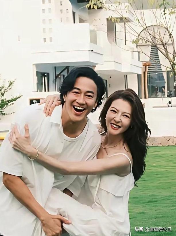 何润东老婆林佩希
给所有女孩子上了一课
那就是你可以没文化，但是你要有价值。
