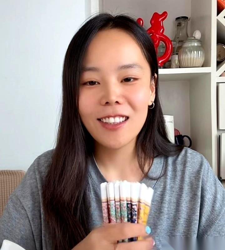 千万别跟朋友合伙做生意。
如果不信，去看看今天下午熊磊的直播。
一句不经意的漏嘴