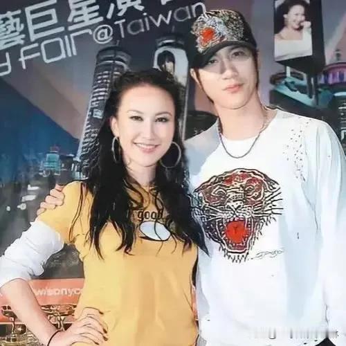 #王力宏不参加金曲奖表演#
本来金曲奖是让王力宏表演致敬李玟，但是引起了网友的不