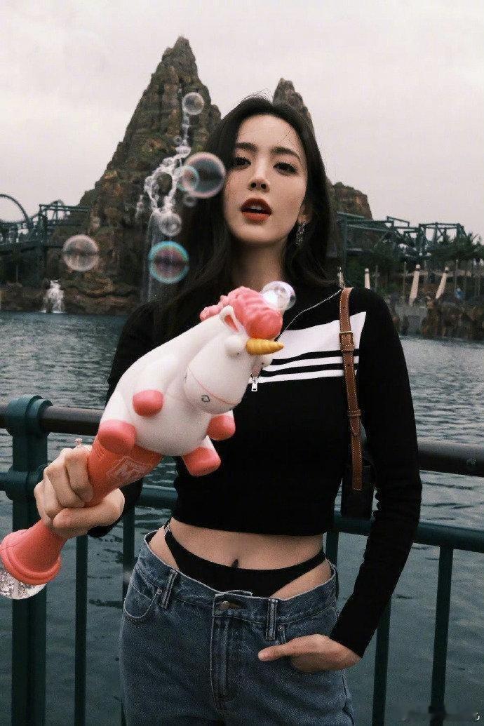 说娜扎有伤风化的如何评价图2 ​​​