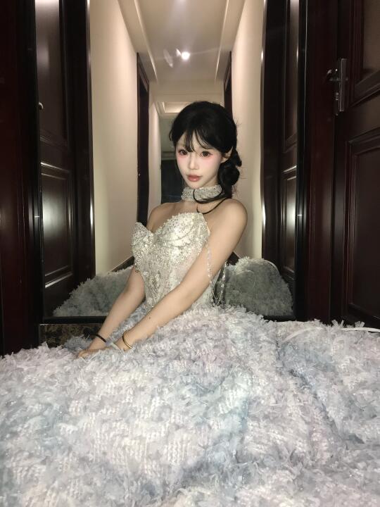 漂亮的成人礼礼服