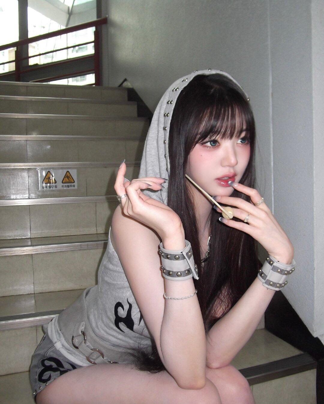 张元英[超话] 🙈🤍 ​​​