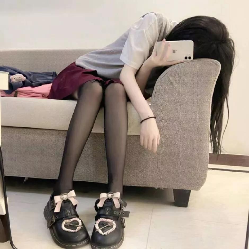 女同事的弟弟今年28岁了，处了一个女朋友，两人谈了好几年了，期间也曾分分合合，但