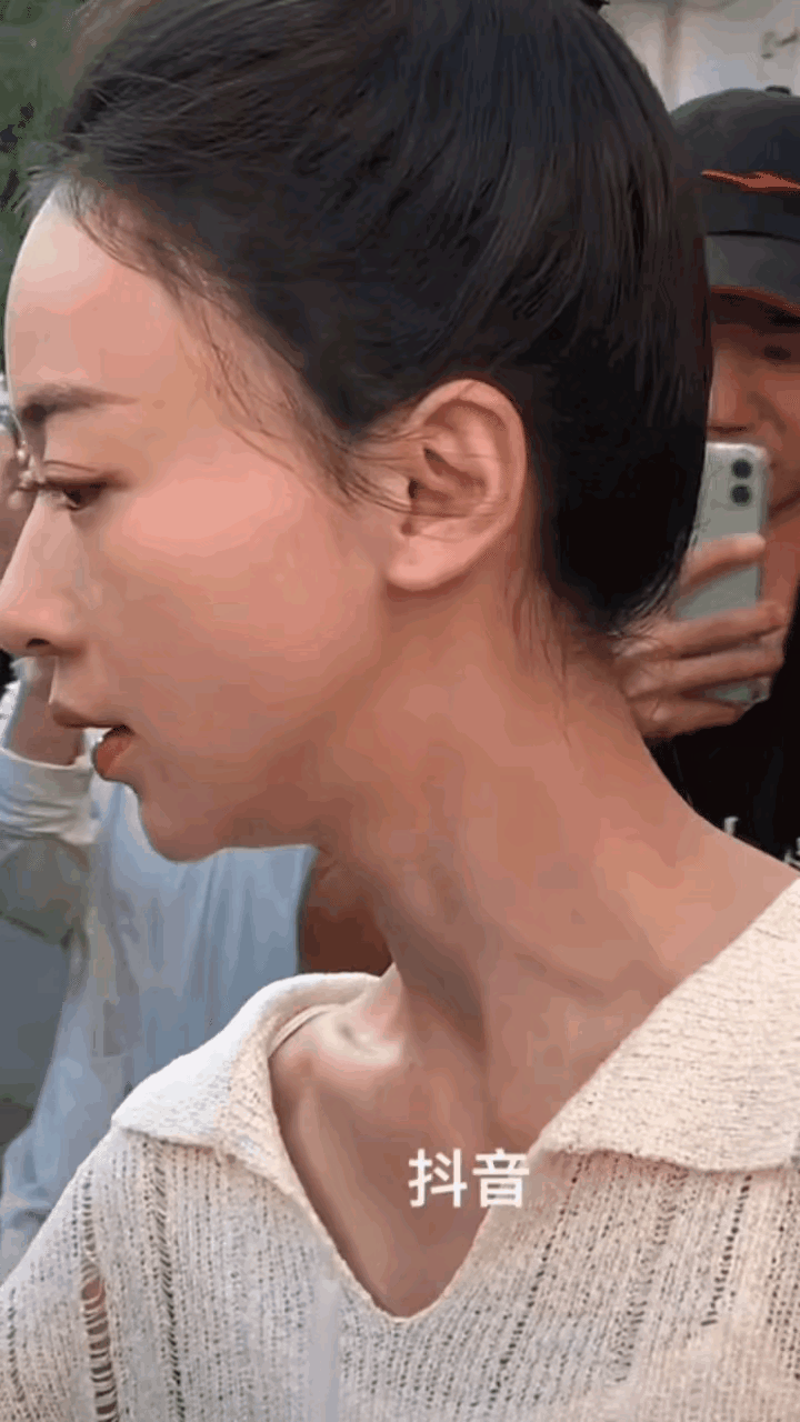 蛙系美人，你觉得算是美人吗？于正捧在手心里的欢娱一姐吴谨言，作为典型的蛙系长相，