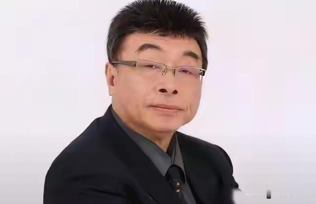 邱毅支招收台：三公告让台军作鸟兽散
 
邱毅6月10日放出大招，建议大陆收台先发