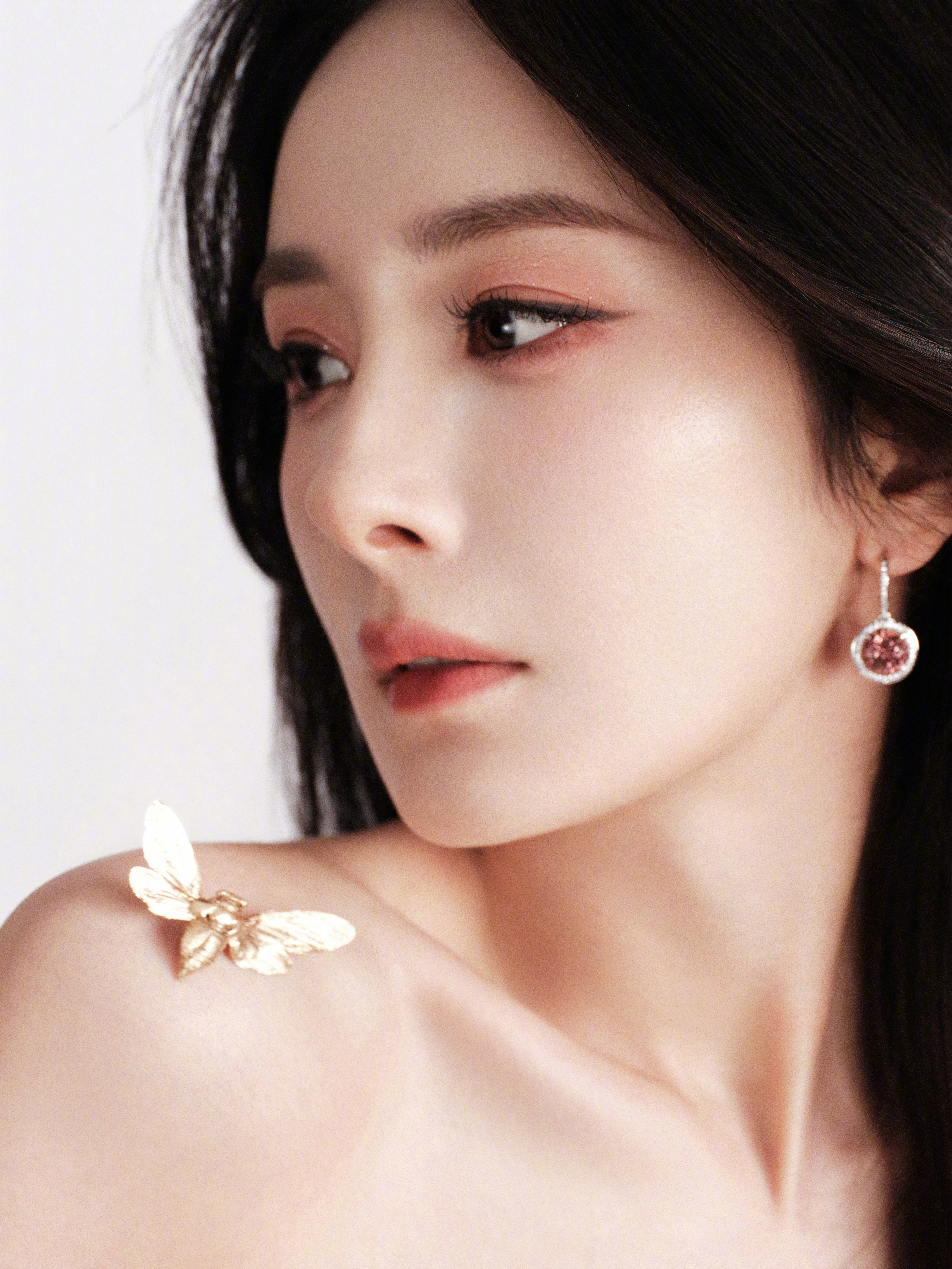 我就这样躺在幂幂姐肩膀上面