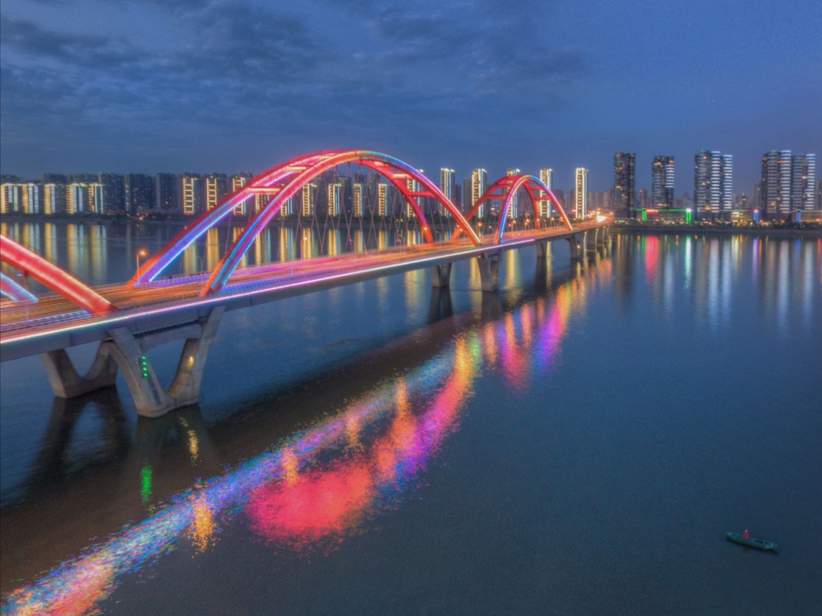 地产AI：长沙楼市“新规盘”引爆金秋！教育、交通、高得房率成核心卖点