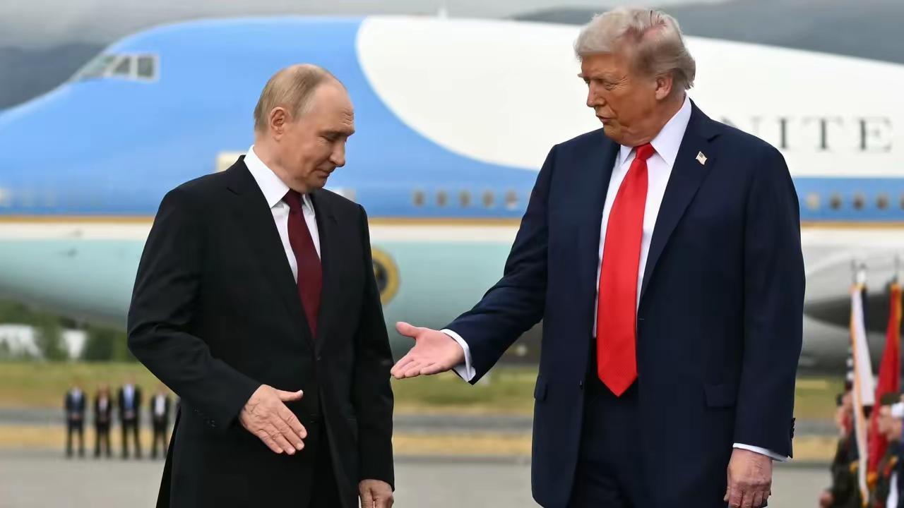 ​美国总统特朗普对普京仍然执迷不悟，非常地失望。他们不知道普京为什么会这么执着？