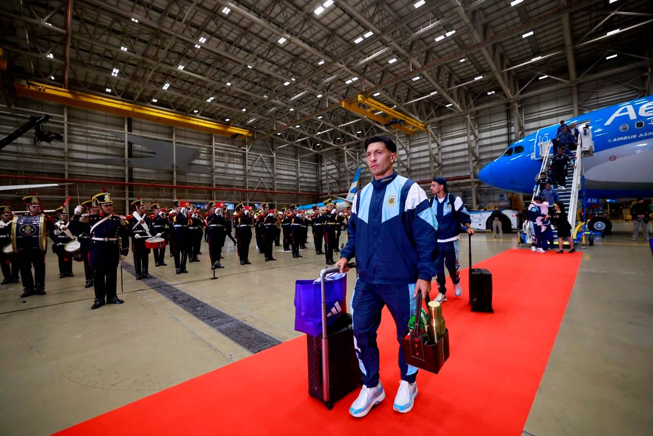 AFA｜阿根廷国家队已经回到家了！🇦🇷感谢你们再次陪伴我们 🩵🤍阿根廷球