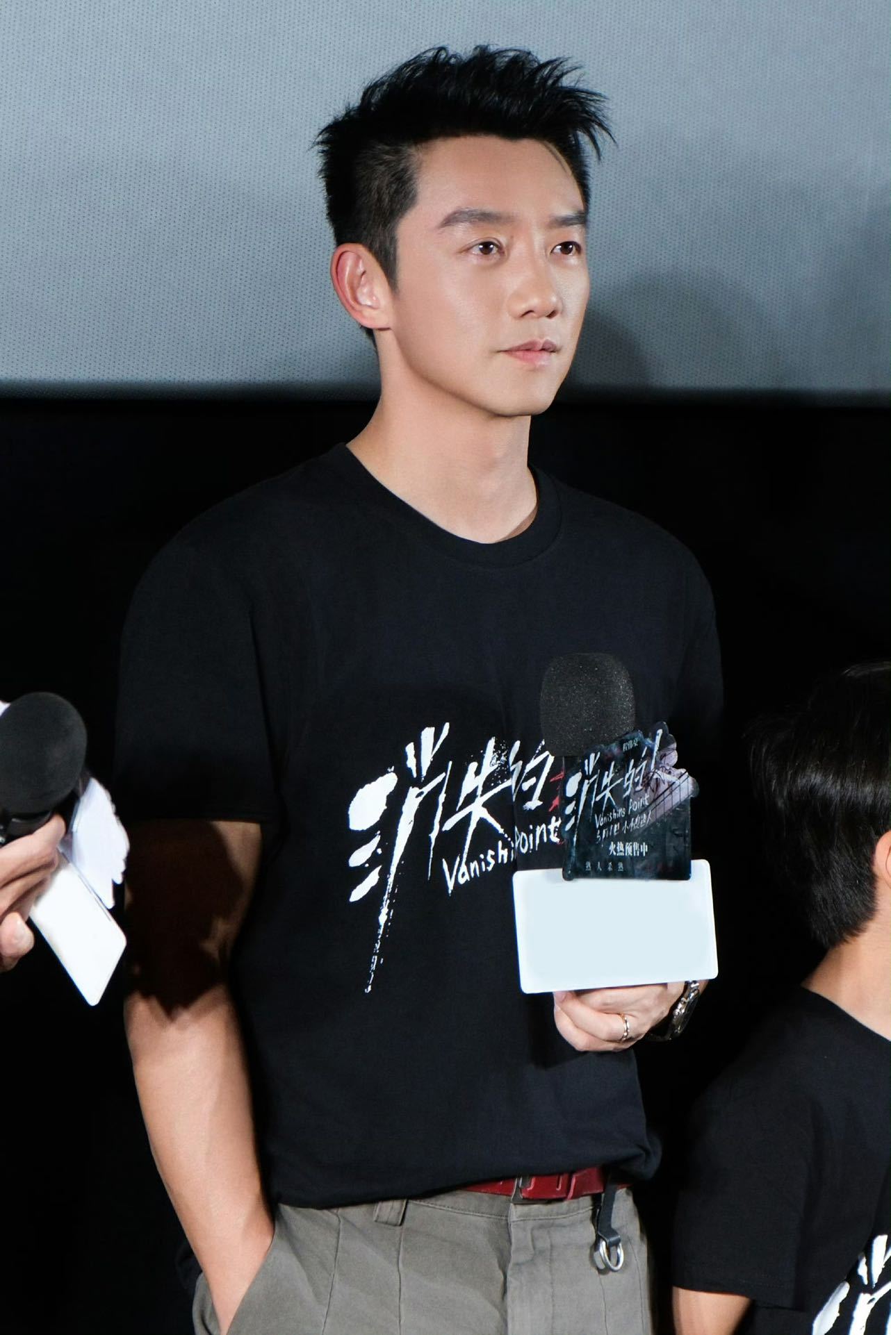 郑恺回应耙耳朵会少走弯路郑恺你在家也这样吗郑恺新片人设反差感直接拉满，饰演温柔顾