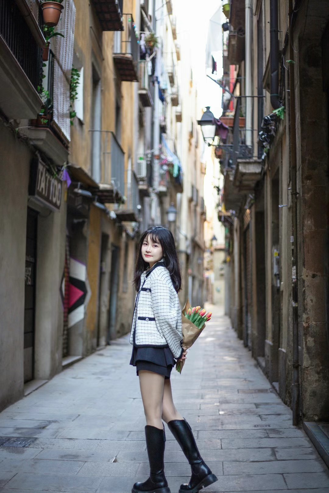 新浪那边喊我去做一个线下课的分享，然后还要给我做一个人形立牌。整得我好兴奋人形立