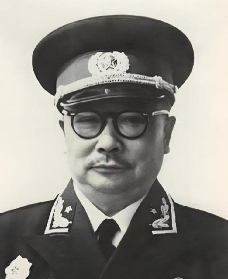 1958年，王范被连降十级，愤恨之下向中央写下217个字的绝命书，不久后吞枪自尽