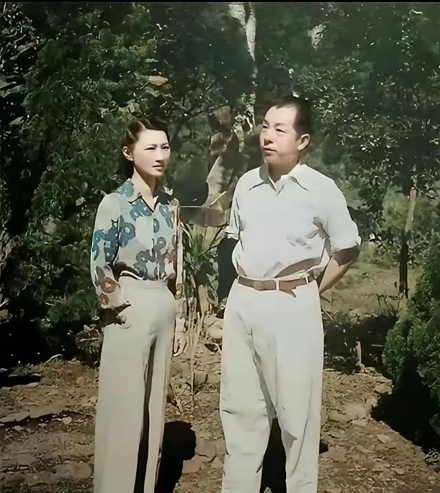 在抗战张学良被软禁时身边还有100余名宪兵和40多号特务，主要防东北军和土匪。宪