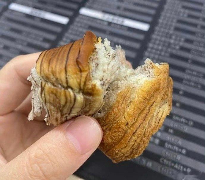 东北同事给的，说是很珍贵的某种肉 